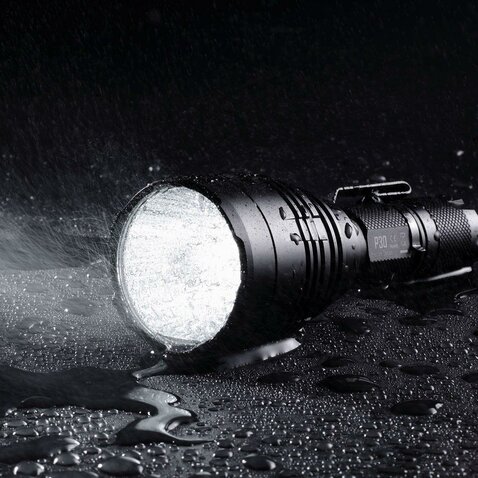 Svietidlo Nitecore P30 - 1000 lumenov/619m