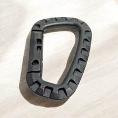 Rinokor műanyag karabiner 8cm fekete